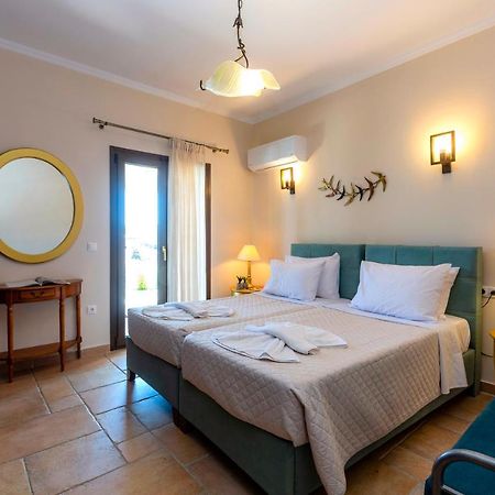 Solaris Methea- Luxury Central Villa By The Castle Kassiopi Ngoại thất bức ảnh