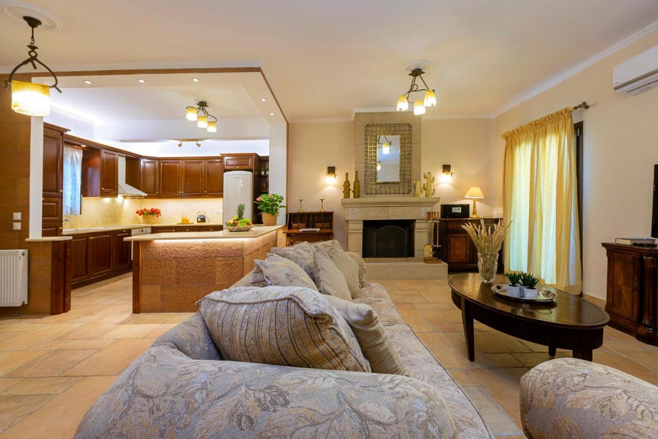 Solaris Methea- Luxury Central Villa By The Castle Kassiopi Ngoại thất bức ảnh