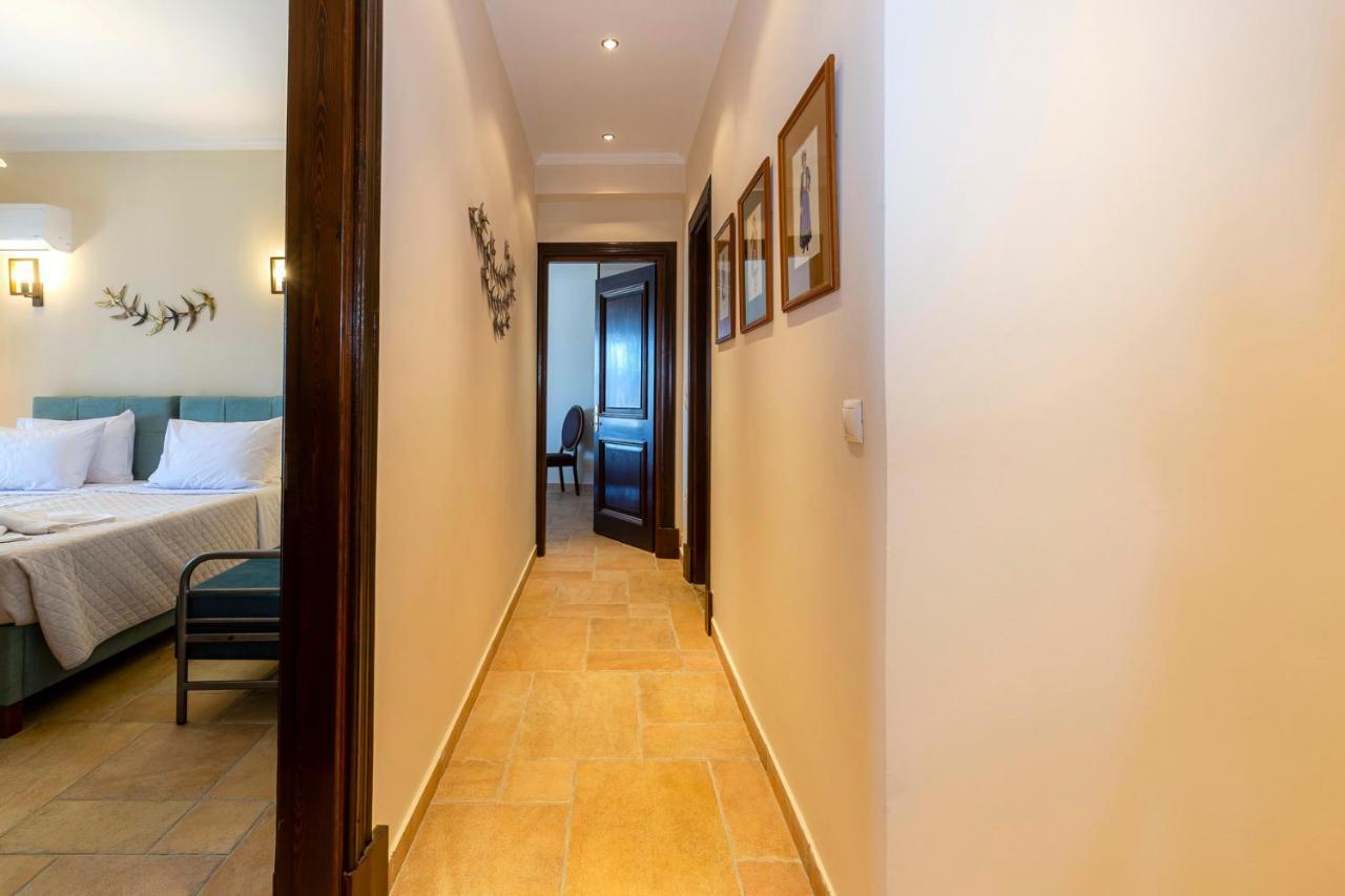 Solaris Methea- Luxury Central Villa By The Castle Kassiopi Ngoại thất bức ảnh