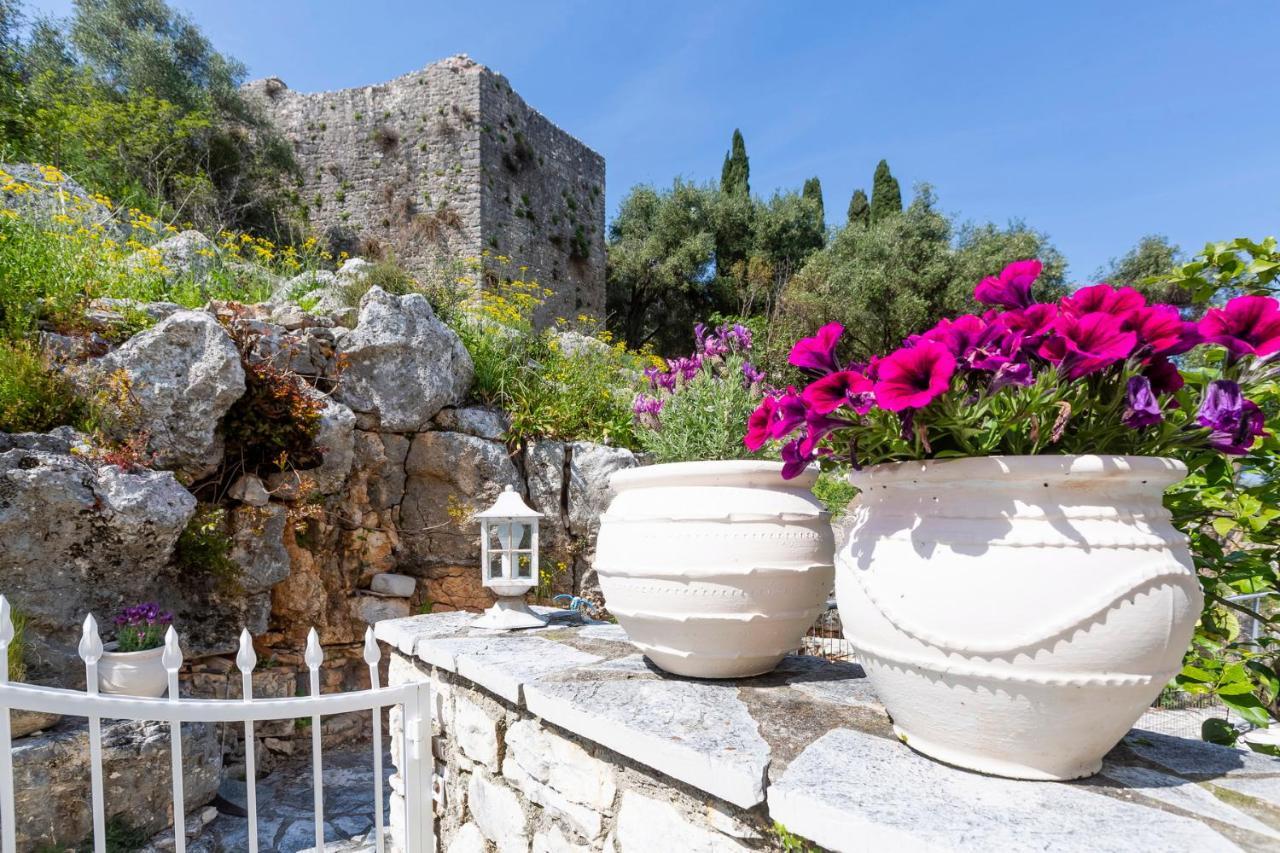 Solaris Methea- Luxury Central Villa By The Castle Kassiopi Ngoại thất bức ảnh