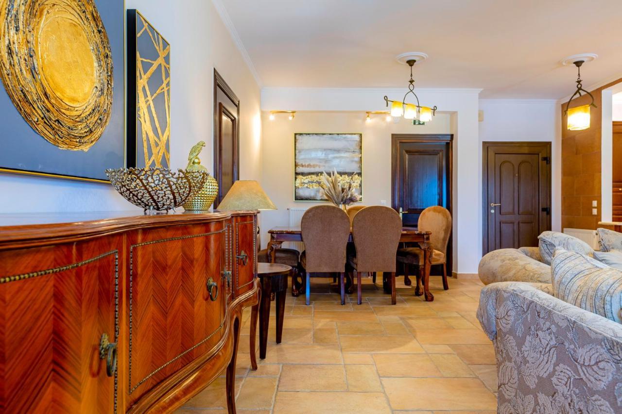 Solaris Methea- Luxury Central Villa By The Castle Kassiopi Ngoại thất bức ảnh
