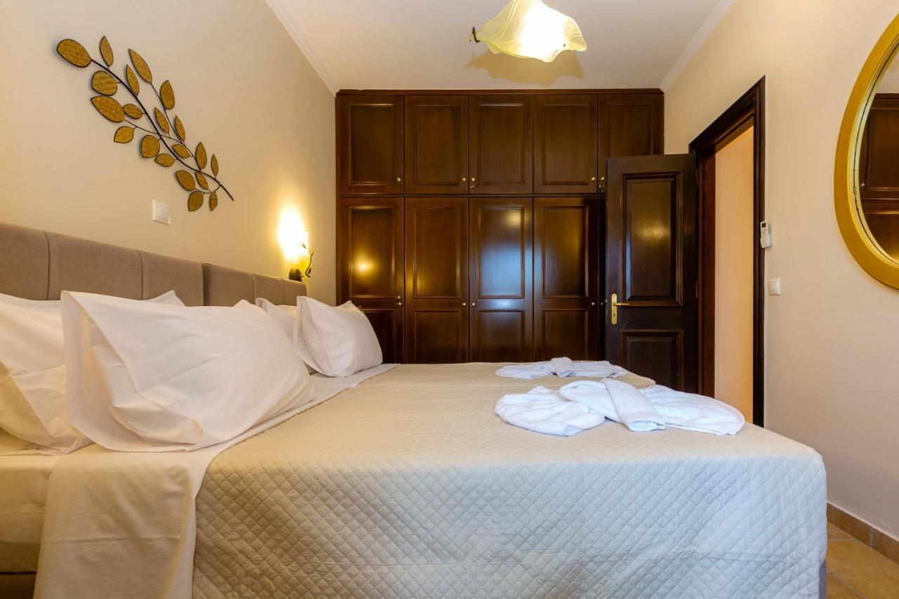 Solaris Methea- Luxury Central Villa By The Castle Kassiopi Ngoại thất bức ảnh